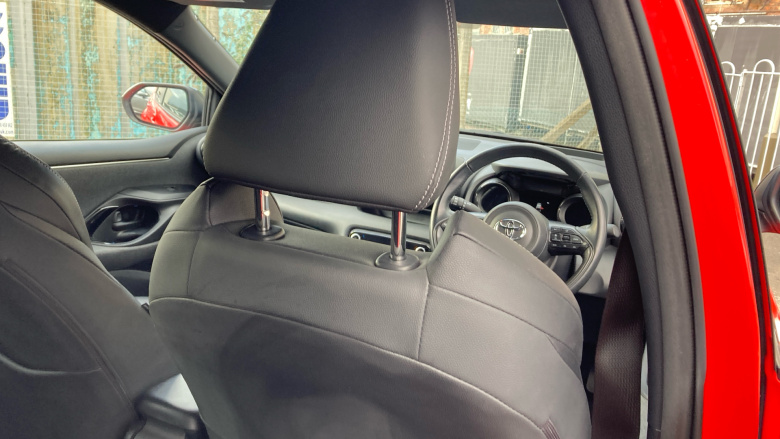 Toyota Yaris 1.5 Hybrid Launch Edition 5dr CVT Hybrid Hatchback